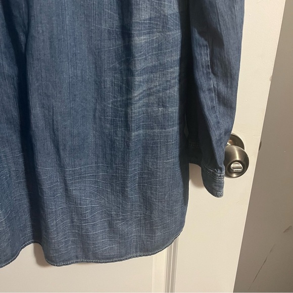 Gap shirt dress. Women’s size M/L
Blue jean - Picture 9 of 10